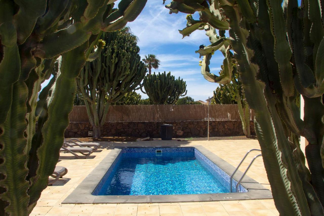 Villas Oasis Casa Vieja La Oliva Bagian luar foto